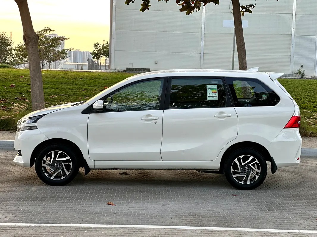 Toyota Avanza 6