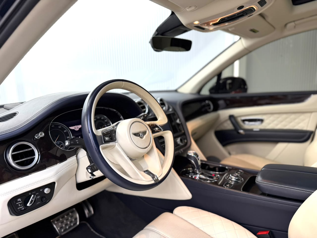 Bentley Bentayga Standard 12
