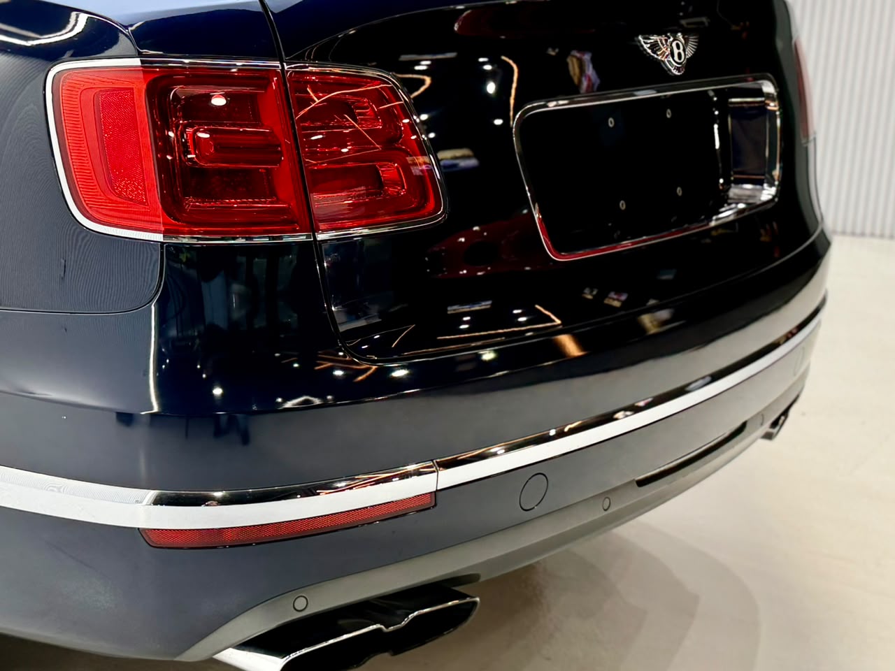 Bentley Bentayga Standard 7