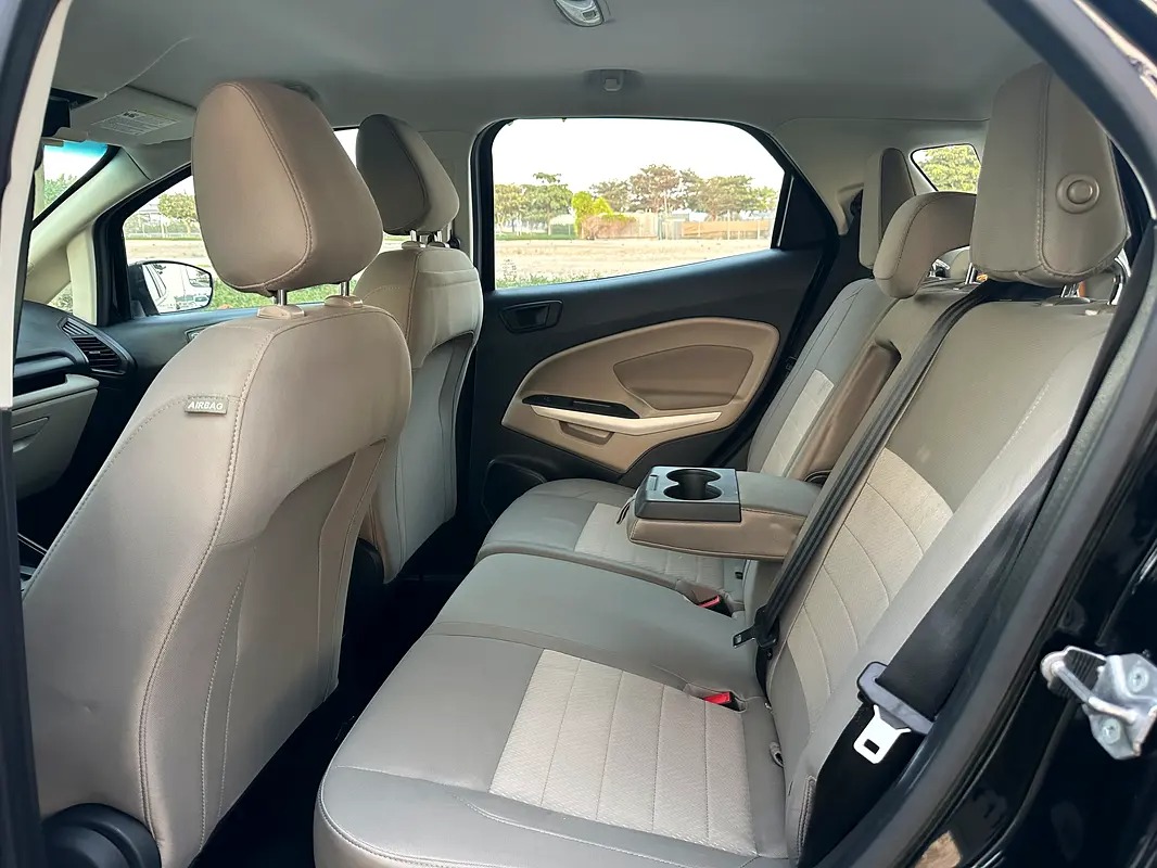 Ford EcoSport 11
