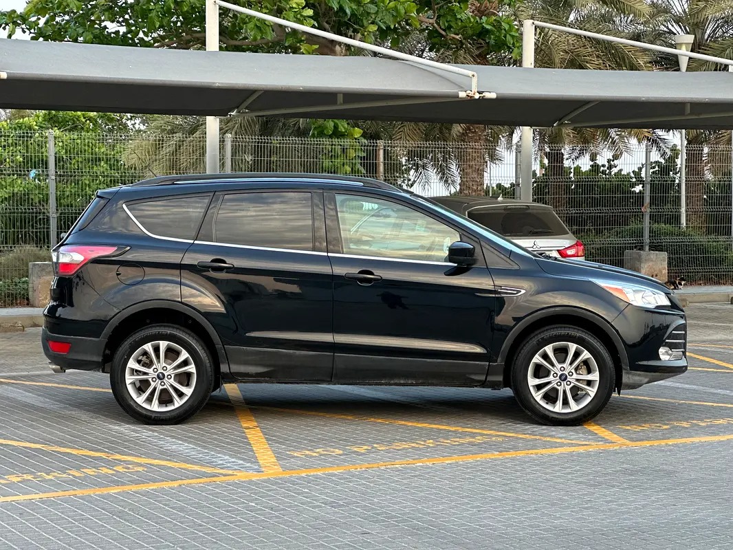 Ford Escape SE 10