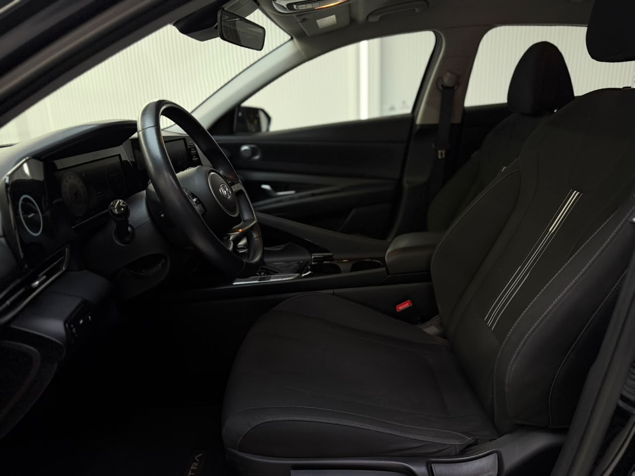 Hyundai Elantra SEL 11