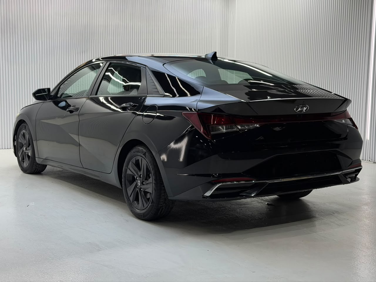 Hyundai Elantra SEL 6