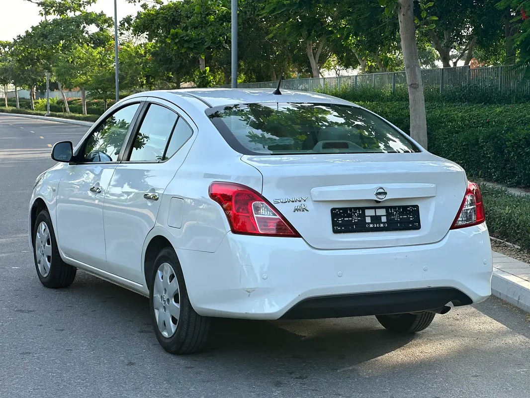 Nissan Sunny SE 6