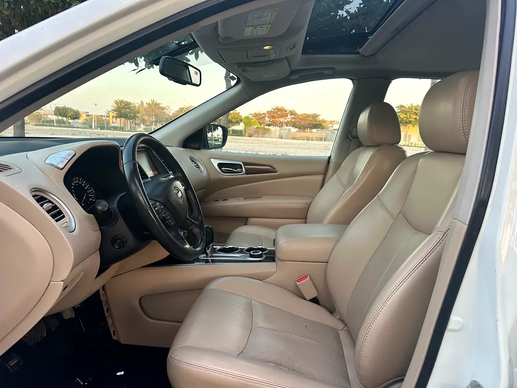 Nissan Pathfinder SV 5
