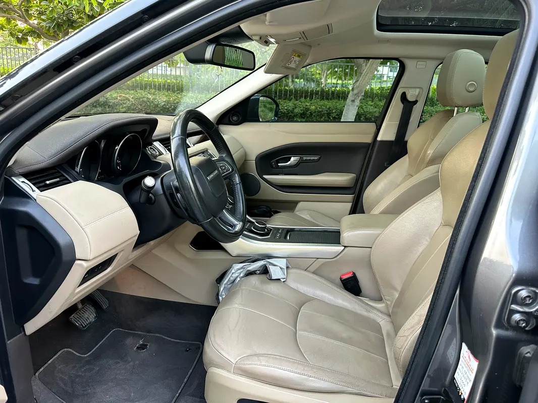 Range Rover Evoque Si4 Black Pack 11